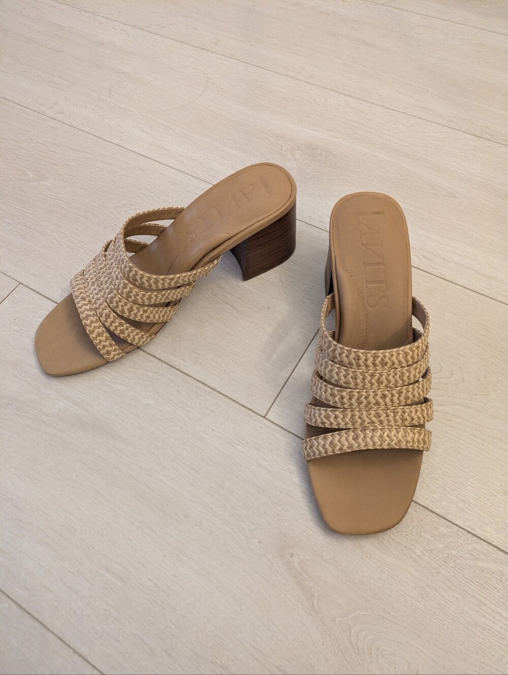 NWOT Eric Javits Peanut Braided Socialite Sandals